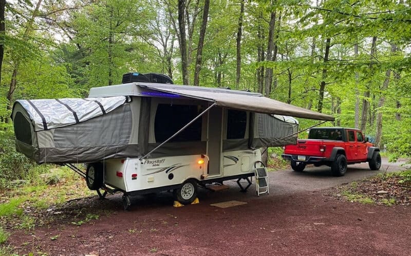 5 Amazing Travel Trailers You Can Tow With a Jeep Wrangler