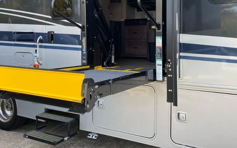 handicapped accessible rv